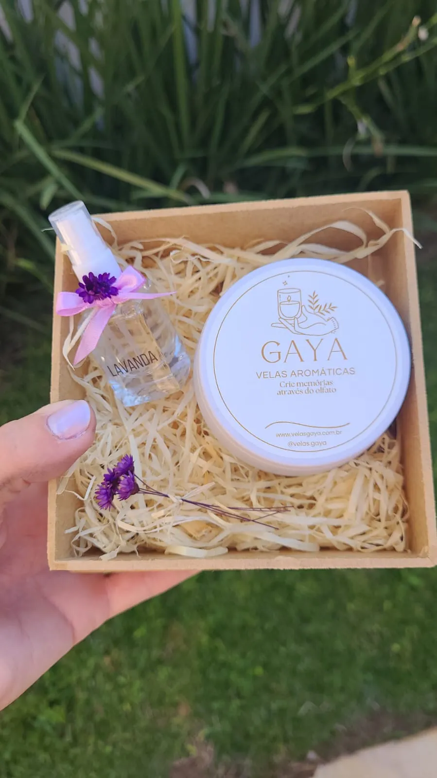 Box MDF com vela em lata 120 g e mini home spray