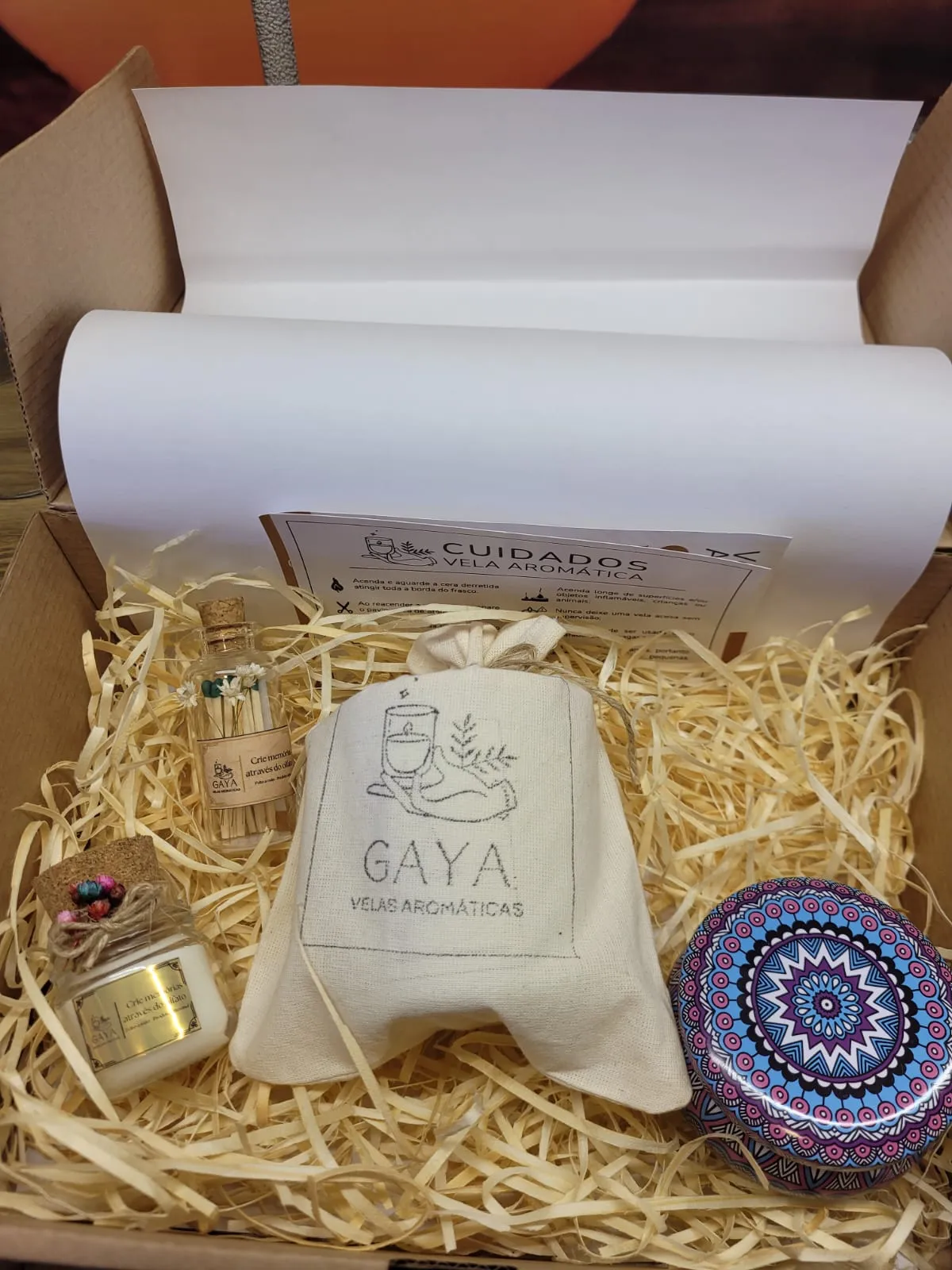 Box com 3 velas (200 g, mandala 120 g e 30 g)