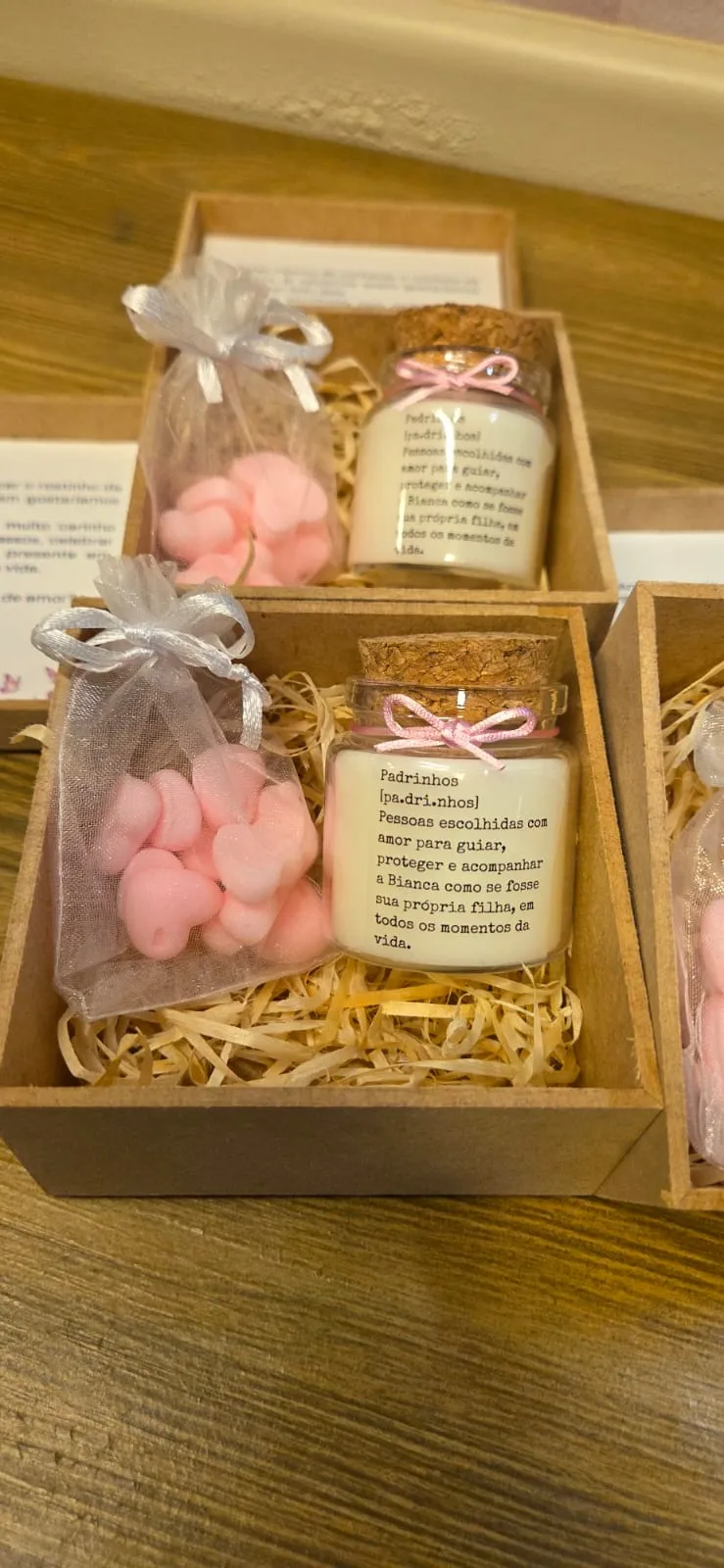 Kit padrinhos com vela 60 g e sabonetes