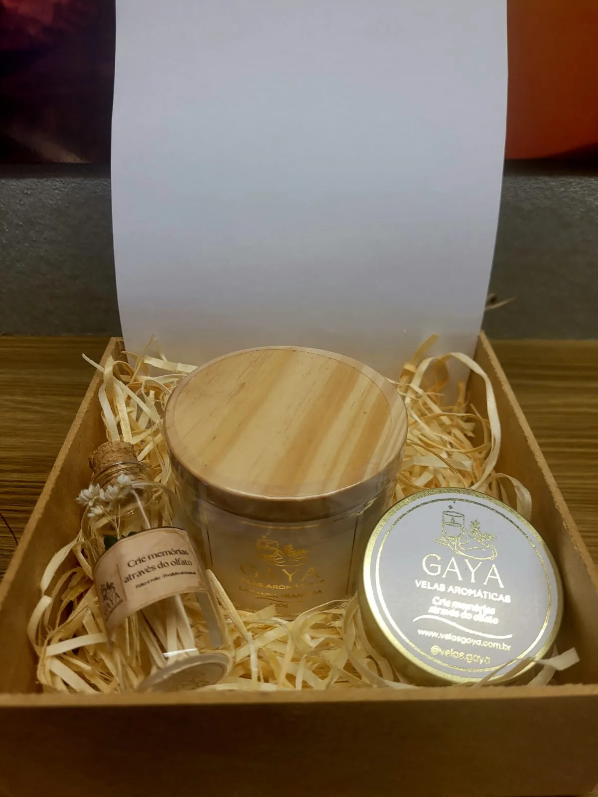 Box MDF com velas 100 g e 20 g