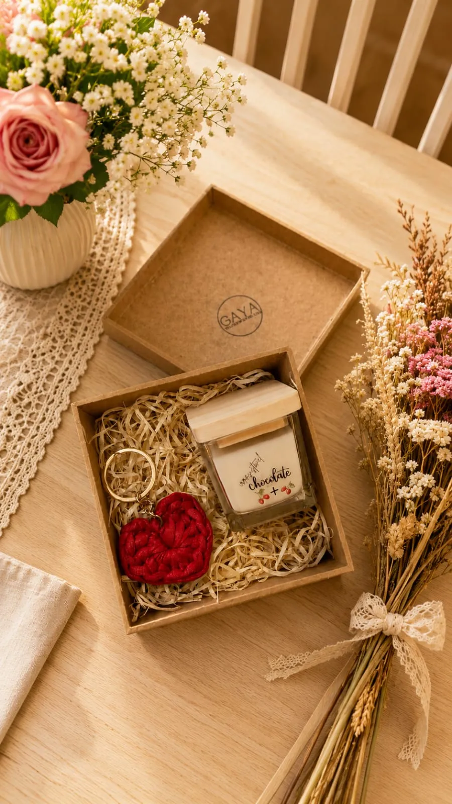 Kit vela cubo 70 g com chaveiro de crochê, foto 3